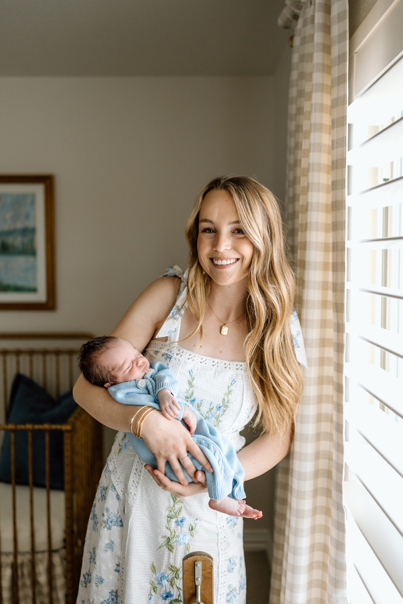 How to use natural window light for family photos, using our lifestyle newborn photography tips in a bedroom