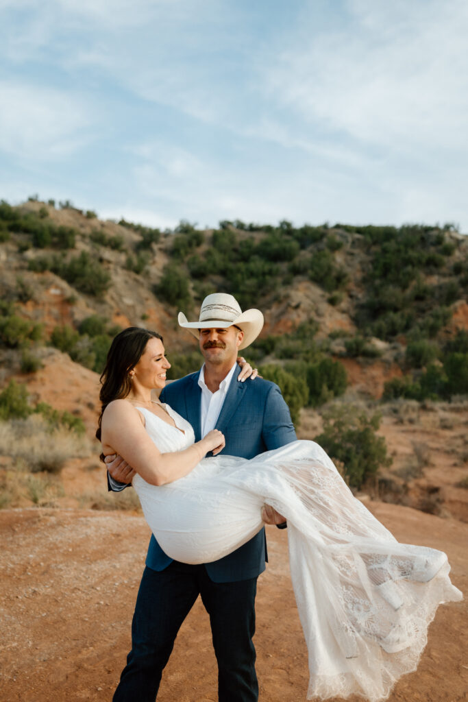 Western-inspired engagement photos in Palo Duro Canyon near Amarillo Texas
