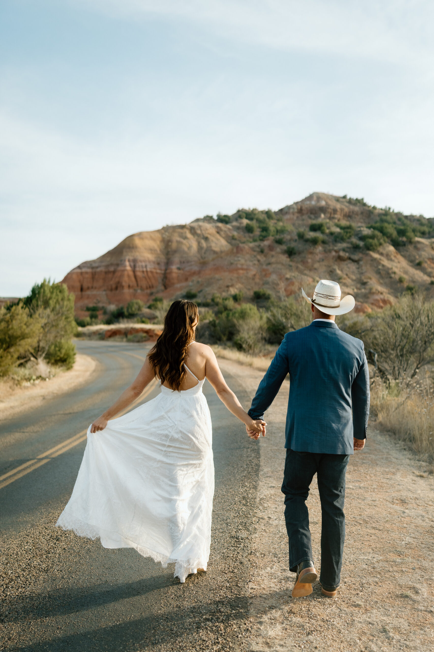 Palo Duro Canyon engagement photographer capturing golden hour canyon views