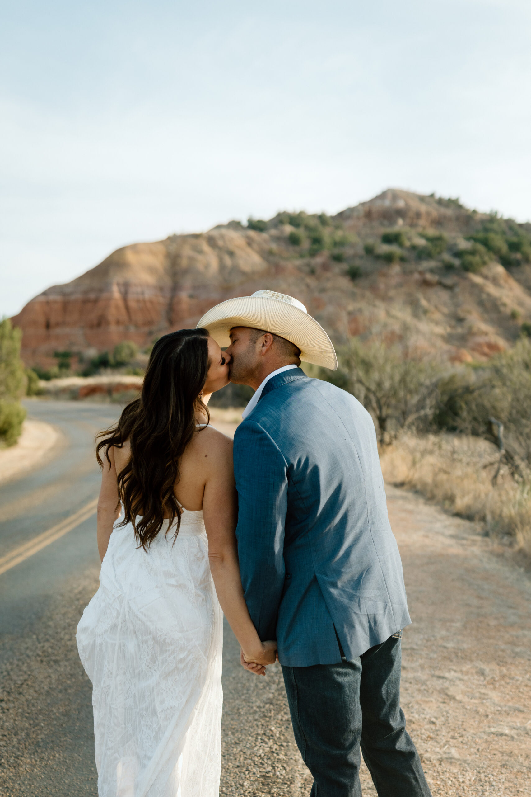 Palo Duro Canyon engagement photographer capturing golden hour canyon views