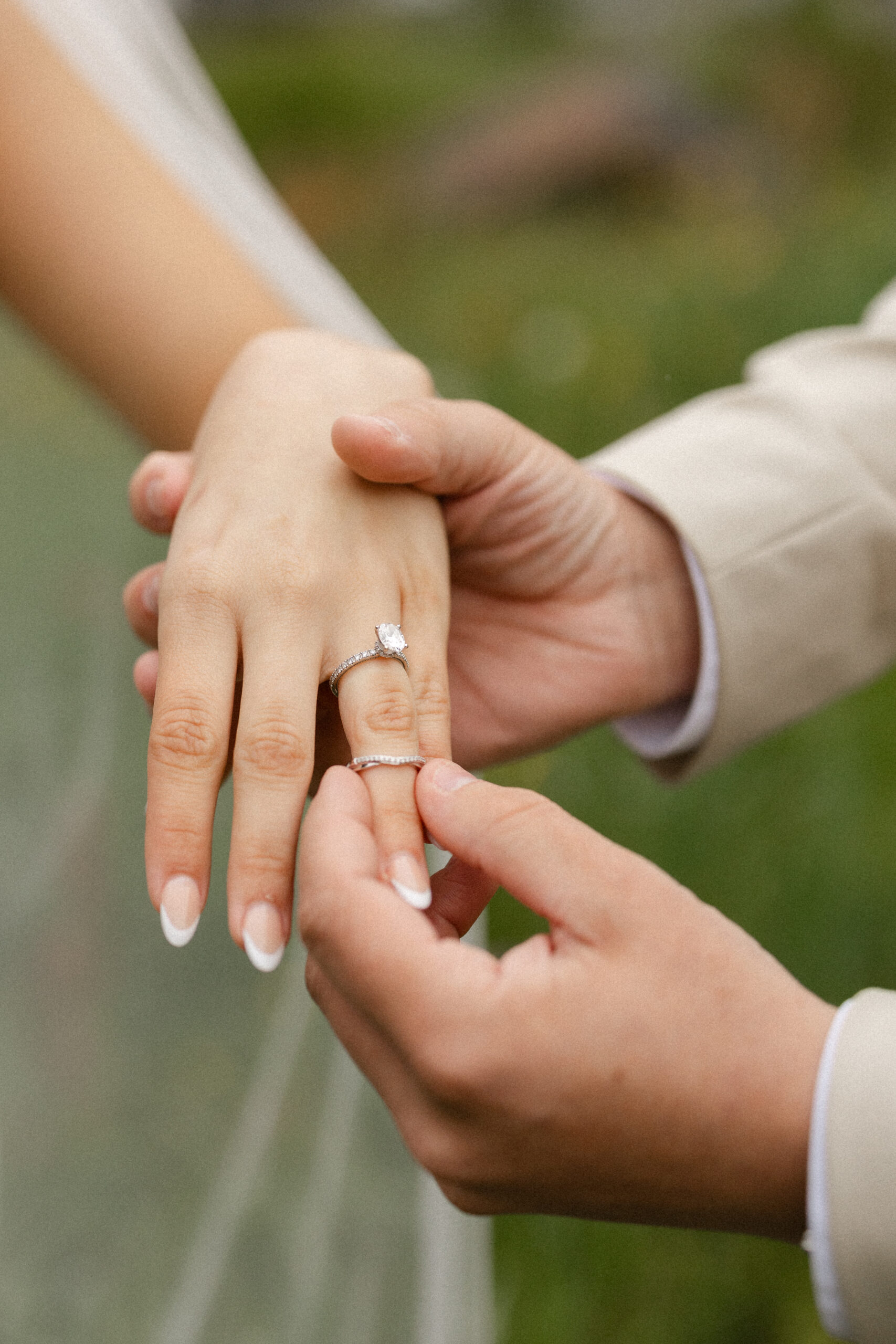 ring exchange in lauterbrunnen elopement