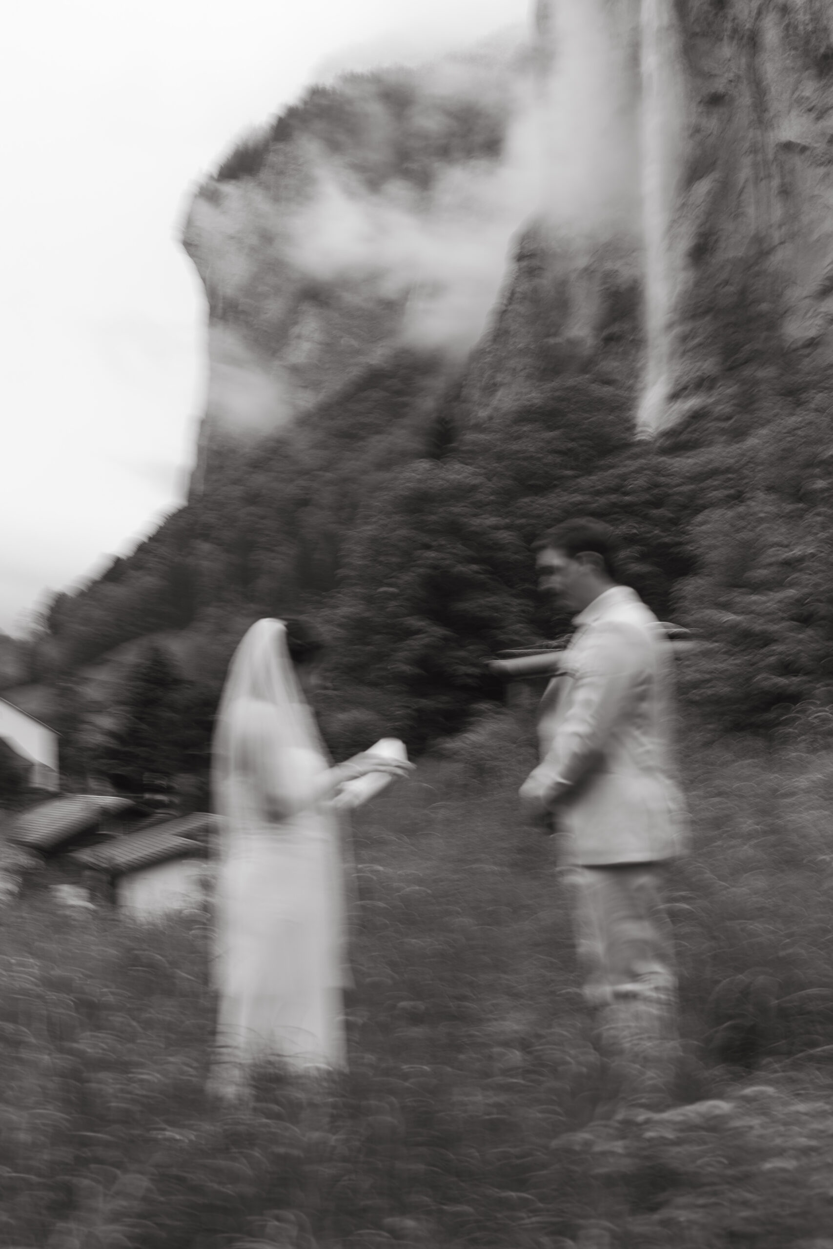 Couple exchanging vows during an intimate Lauterbrunnen elopement