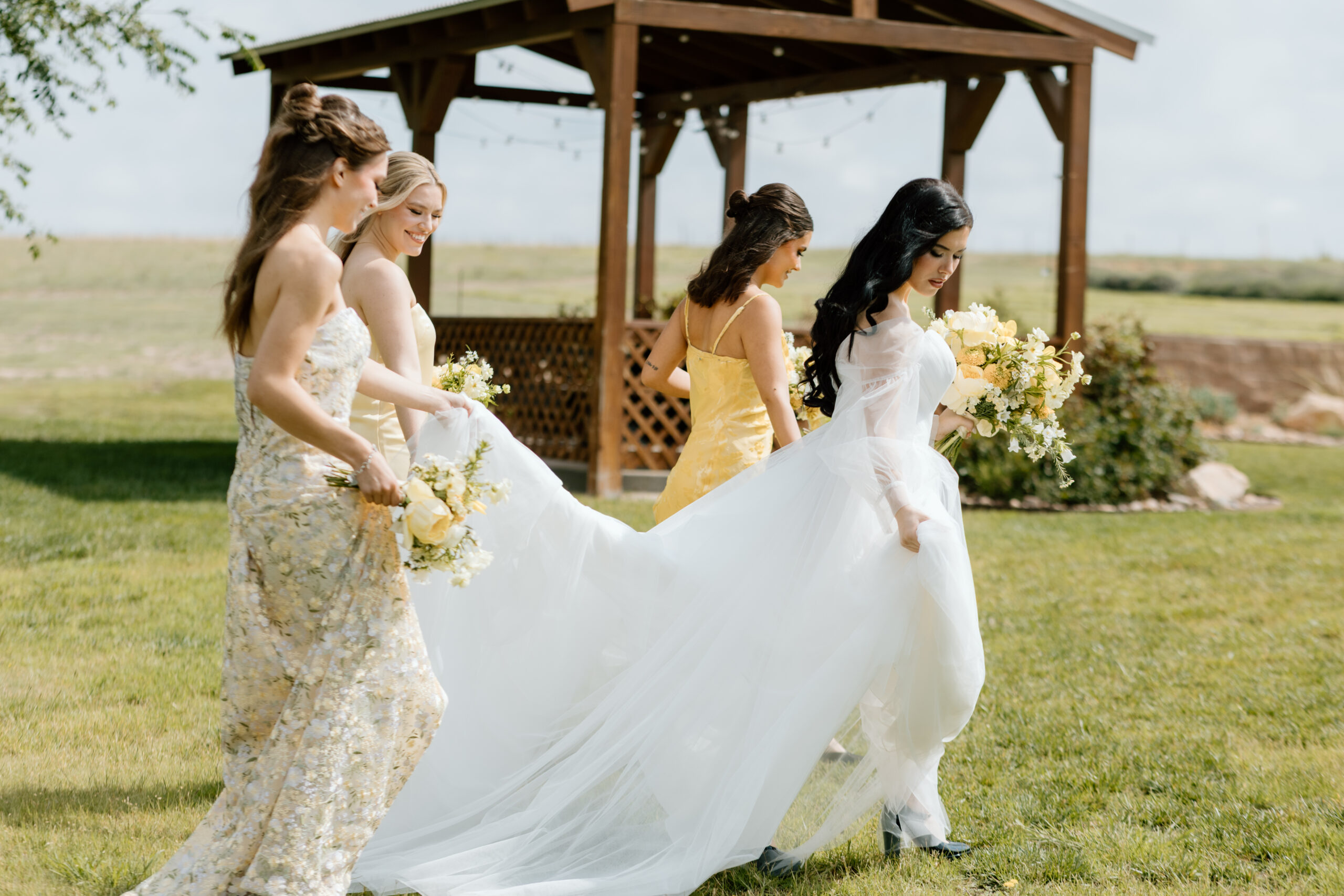Outdoor wedding at Creek House Honey Farm in Canyon Texas